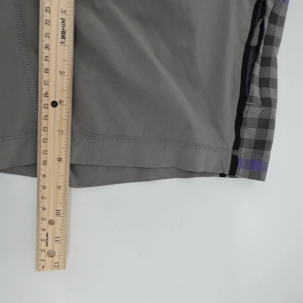Lululemon  Lined‎ Shorts Mens Gray Checkered Athletic Size Large 8